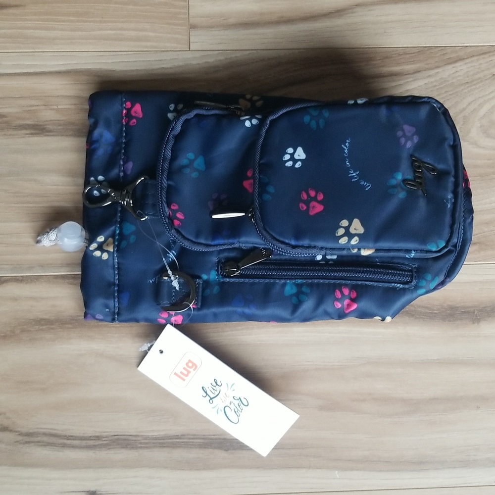 Lug Huggie SE Paws Navy NWT